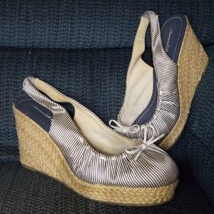American Eagle Wedge